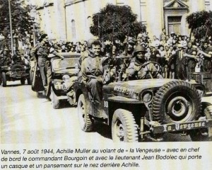 jeep Achille au volant entrée Vannes